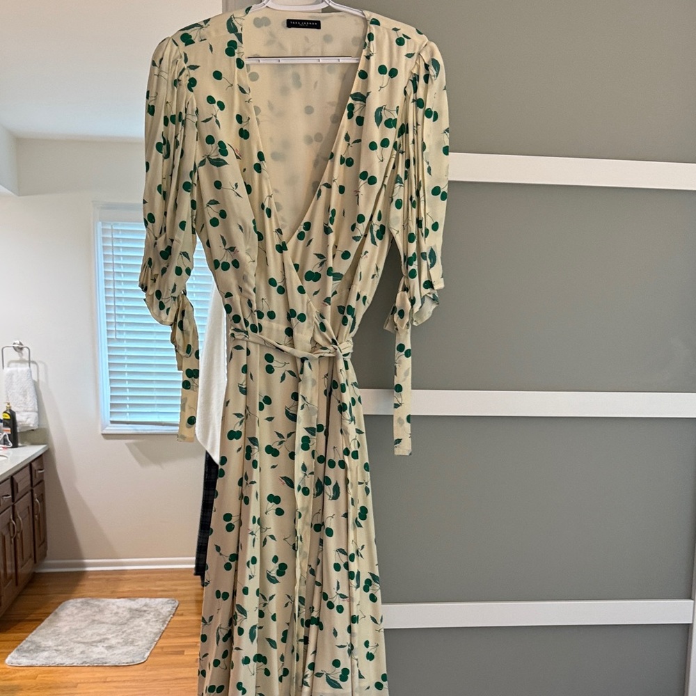 Tara Jarmon Cream and Green Long Sleeve wrap Dress size 44